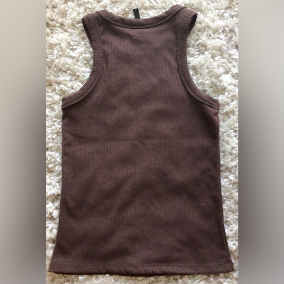 Savvi Brown Ribbed Sophia Tank size Small NWOT - Picture 2 of 3